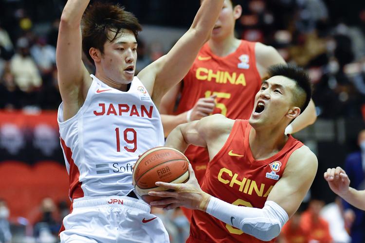 中国队对日本队篮球比赛